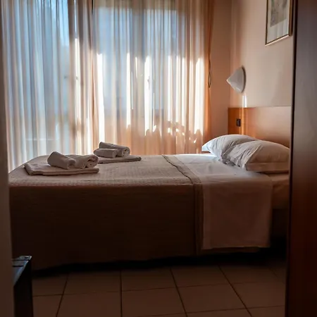 Soleluna Via Silvio Pellico 6 4* Tortoreto